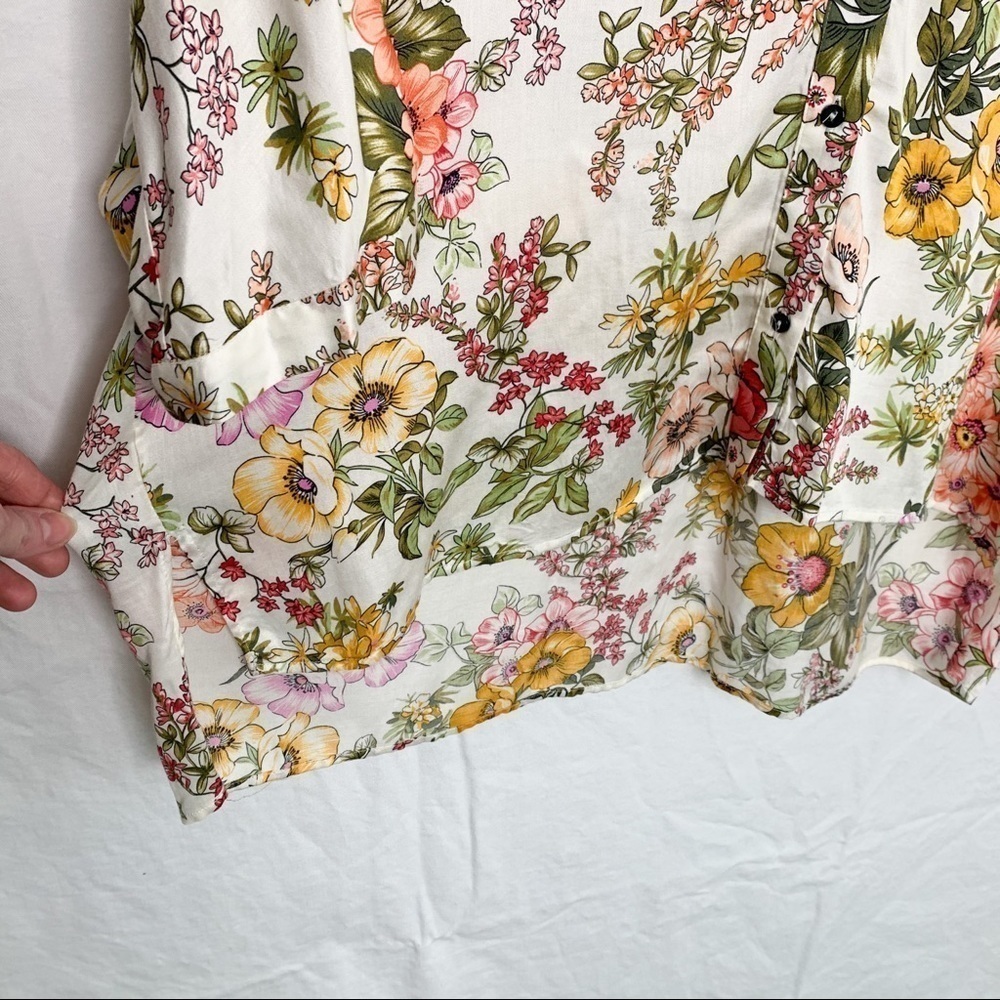 ZARA Flowing Floral Blouse - Size XS - Picture 9 of 14